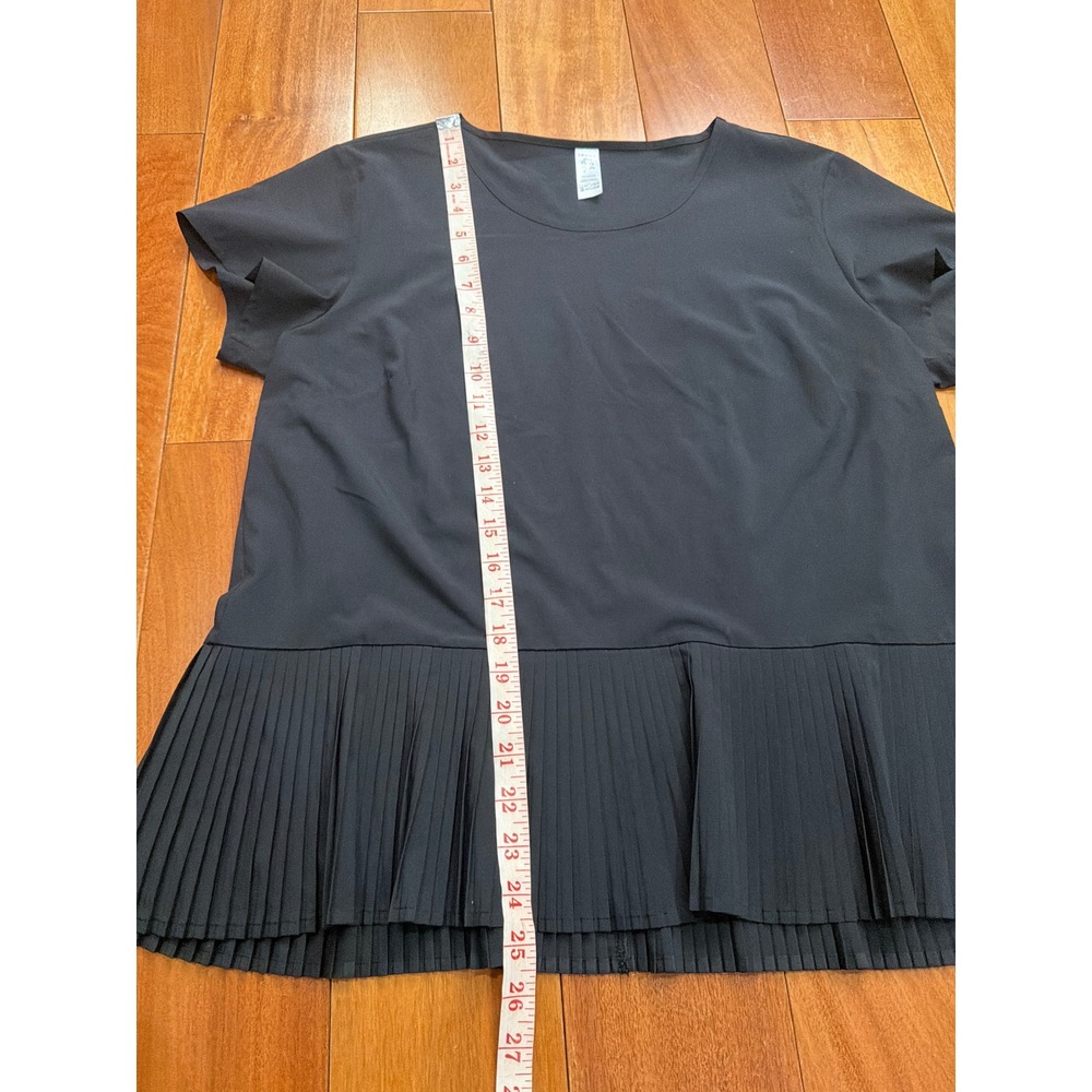 SPANX Black Short Sleeve Top with Pleated Hem - Picture 5 of 7